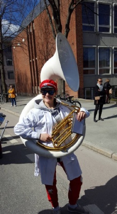 1. mai 2017: Noen er russ i år Foto: Linda Aune